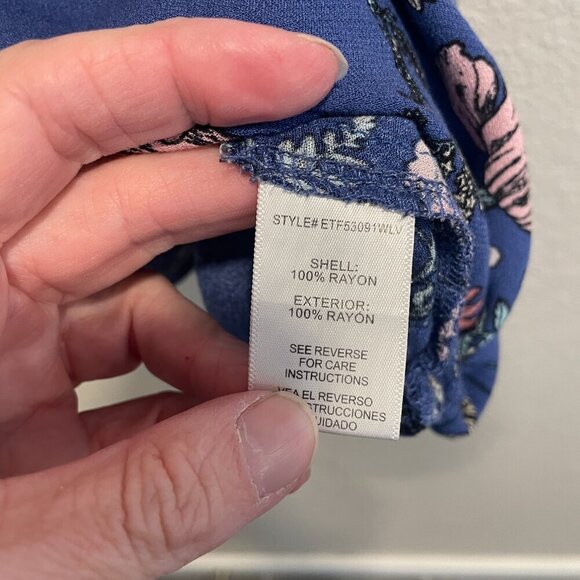 Braeve Blue Floral Ruffle Front Cami Tank Size Small - Picture 5 of 6